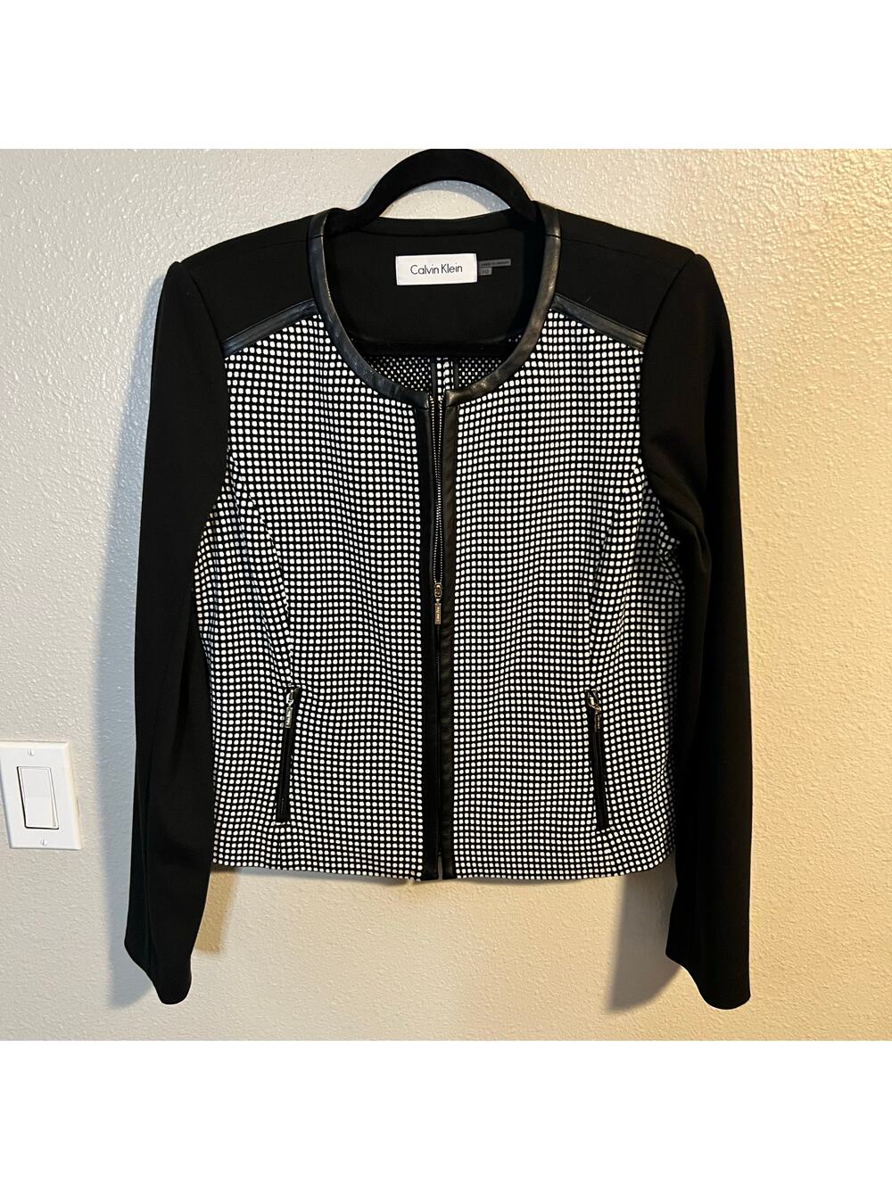 Calvin Klein Black and White Full Zip Jacket Blazer Size 10